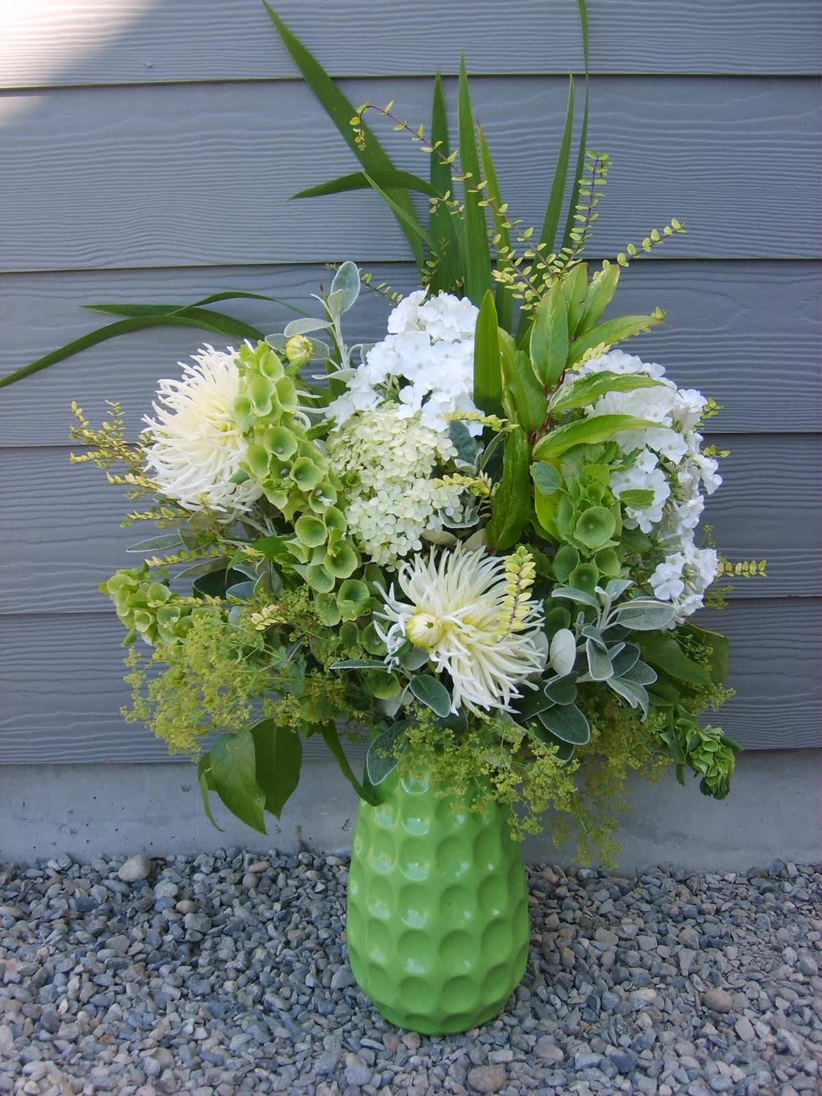 Over the Top Floral Arrangements for Wedding