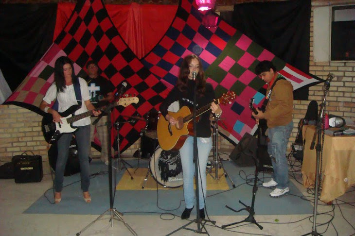 BANDA JOVENS SARADOS