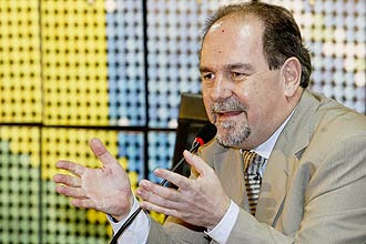 http://4.bp.blogspot.com/_yijt8GXoKLA/THvmIdn5XjI/AAAAAAAALTY/gitY5fcJiRw/s1600/093304.jpg
CTRL + Clique para seguir o link