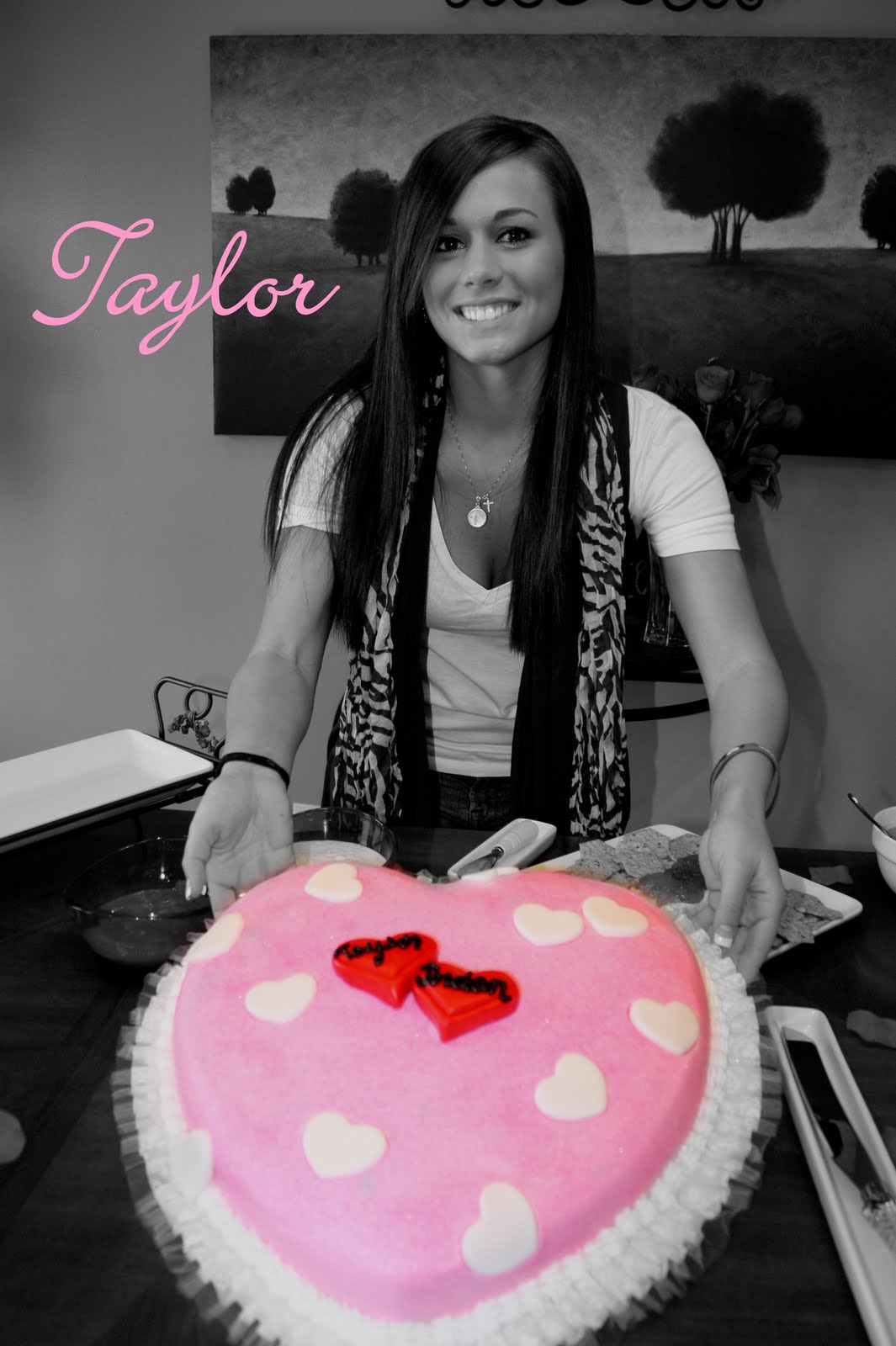 [Copy+of+Taylor's+Cake.jpg]