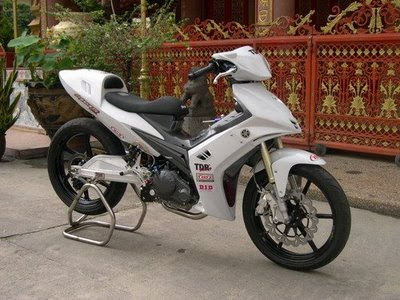 White Racing Sport Modification - Yamaha Jupiter MX 135CC White Racing Sport Modification - Yamaha Jupiter MX 135CC