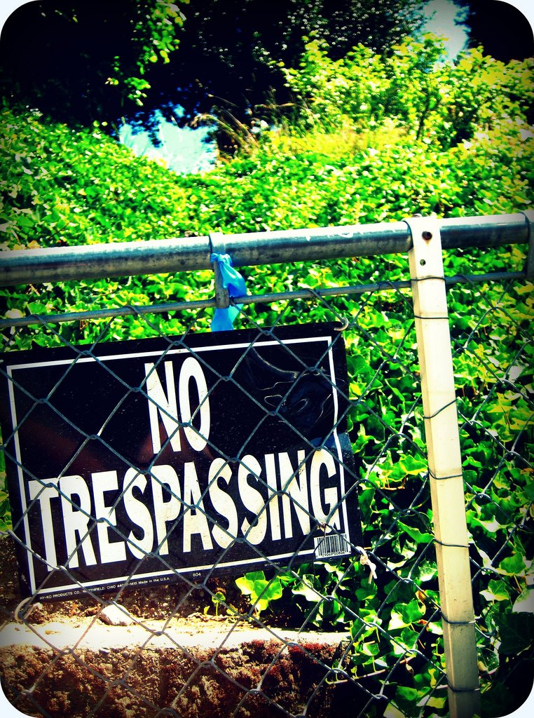 [no+trespassing.jpg]