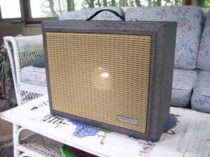Craigslist Vintage Guitar Hunt: Silvertone 1481 - vintage ...