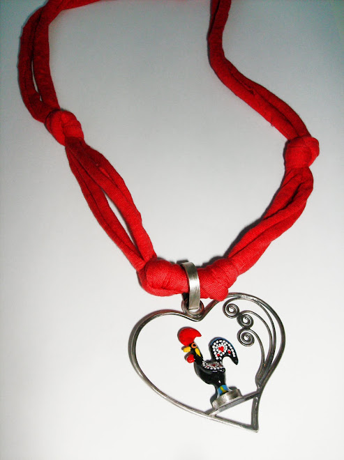 colar com galo de barcelos
