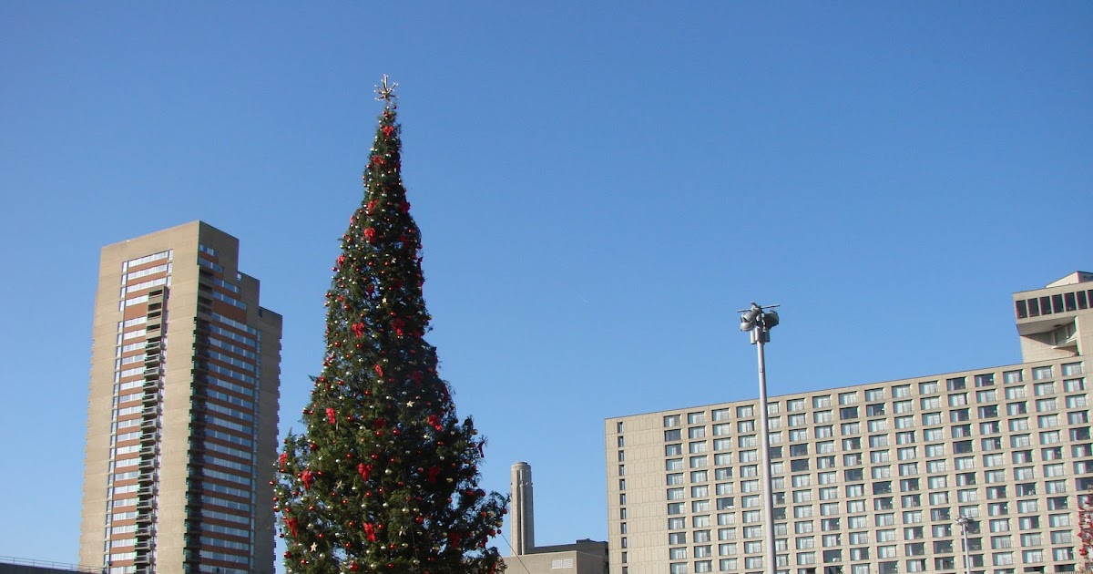 Crown Center Mayor's Christmas Tree