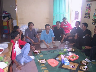 Makan Siang di Rumah Ibu Marsiah