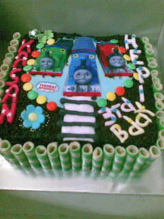 Kek 1kg Bertemakan Kartun Thomas And Friends Untuk Si Kecil Hasan Kek 1kg Bertemakan Kartun Thomas And Friends Untuk Si Kecil Hasan