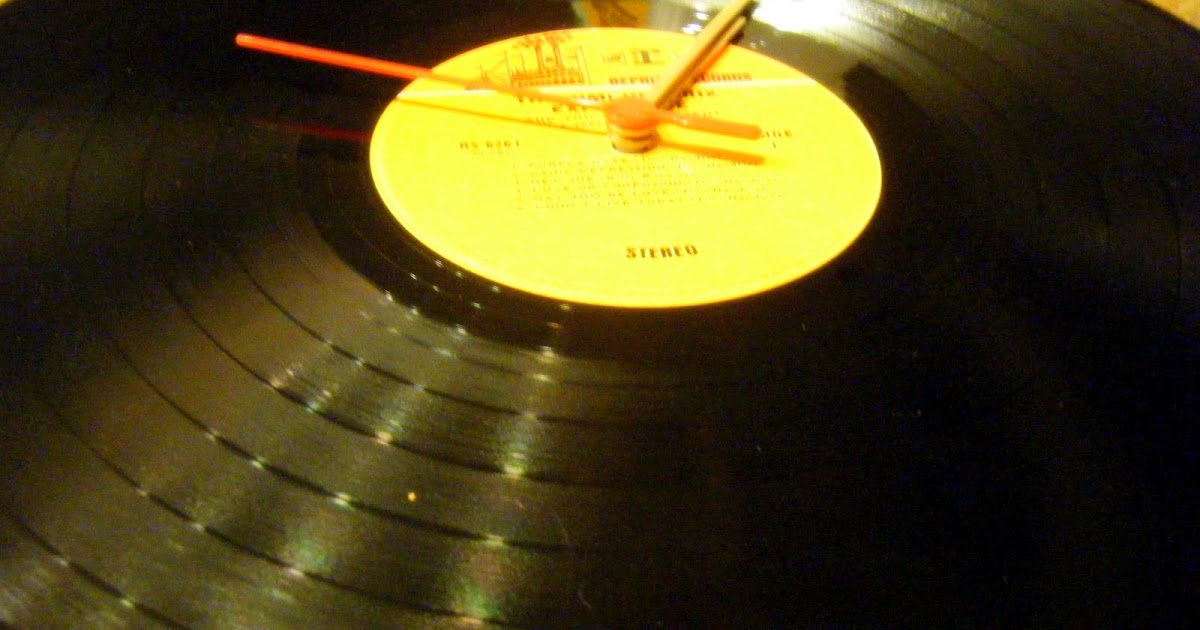You Seriously Made That!? Vinyl Album Clock Tutorial