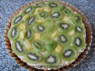 tarta cu kiwi si ananas