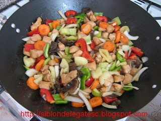 pui cu legume chinezesc