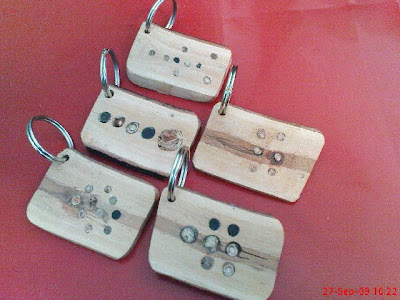 keychain kayu
