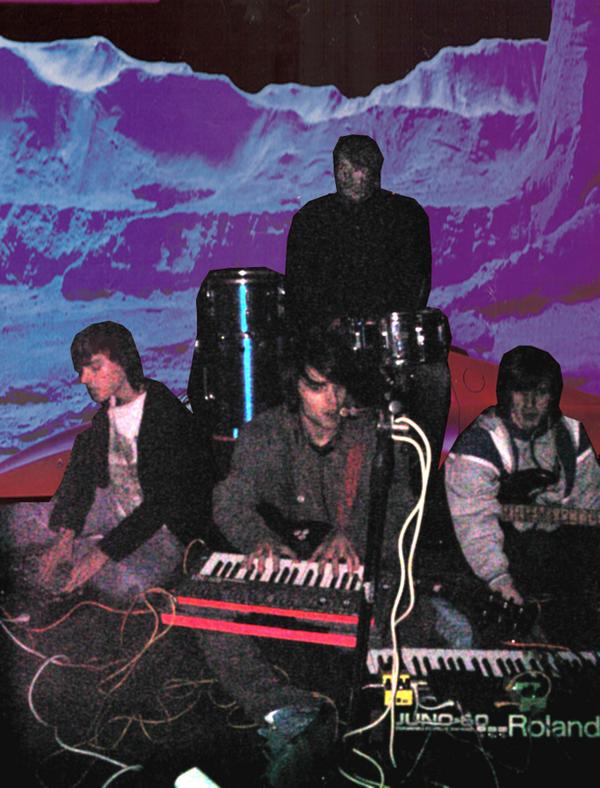 [Late+of+the+pier+band+pic+2]