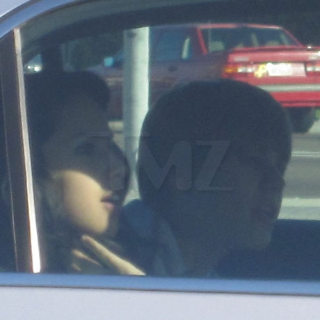 justin bieber and selena gomez kissing on the lips at the beach. selena gomez kissing miley