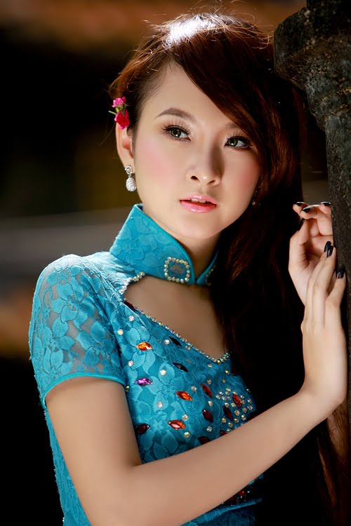the naked and the famous nuy sex nguoi dep