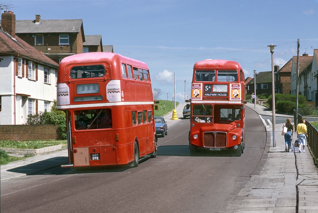 [RMs+523,+522+(LT+livery)+Grange+Park+16.5.1986+(©+Brian+Turner)+256.6.jpg]
