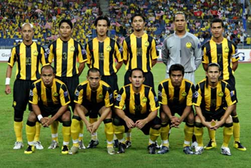 Rasanya ini bukan line-up terkini pasukan kita. Lantaklah!
