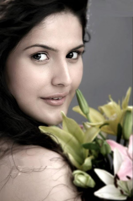 AsianCeleb » Zarina Khan Bollywood Actress