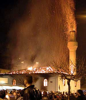 [Image: burning+mosque.jpg]