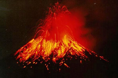 [tungurahua-volcano[1].jpg]