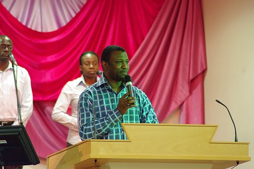 [pastor+oloyede.JPG]