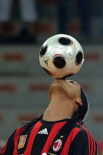 Sports Stars: Ronaldinho pictures