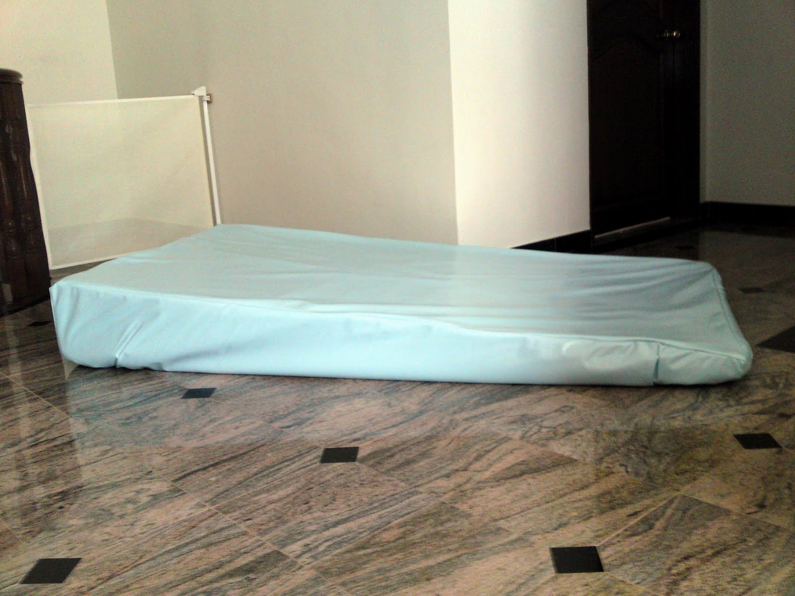 floor air mattress for sofas