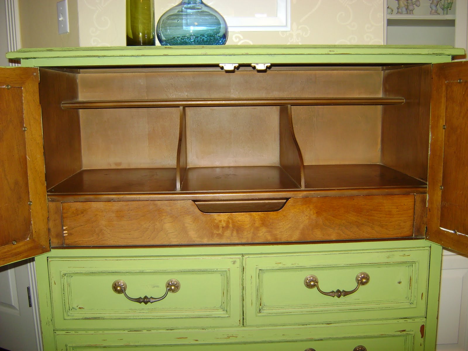 green armoire