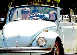 Emma-Roberts-on-Set-valentines-day-201.jpg