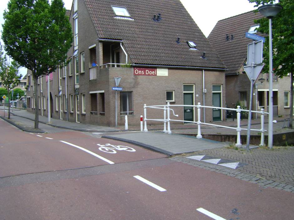 oosterkerkstraat+hoek+waardgracht+%28e%29.jpg