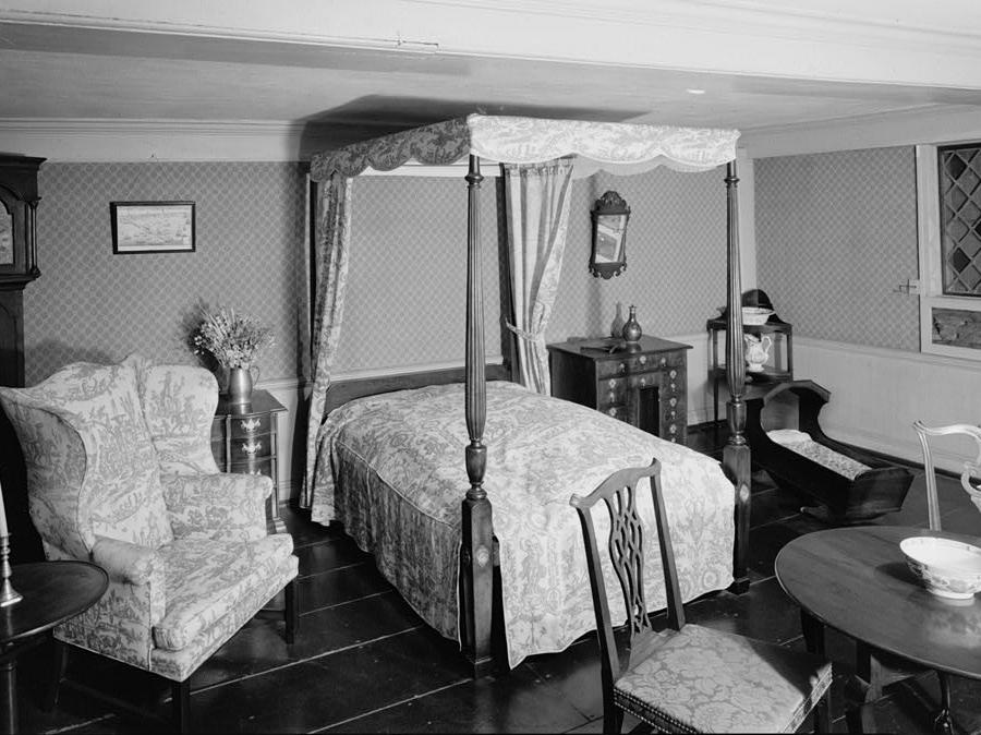 [whosehouse6-2+(2).jpg]