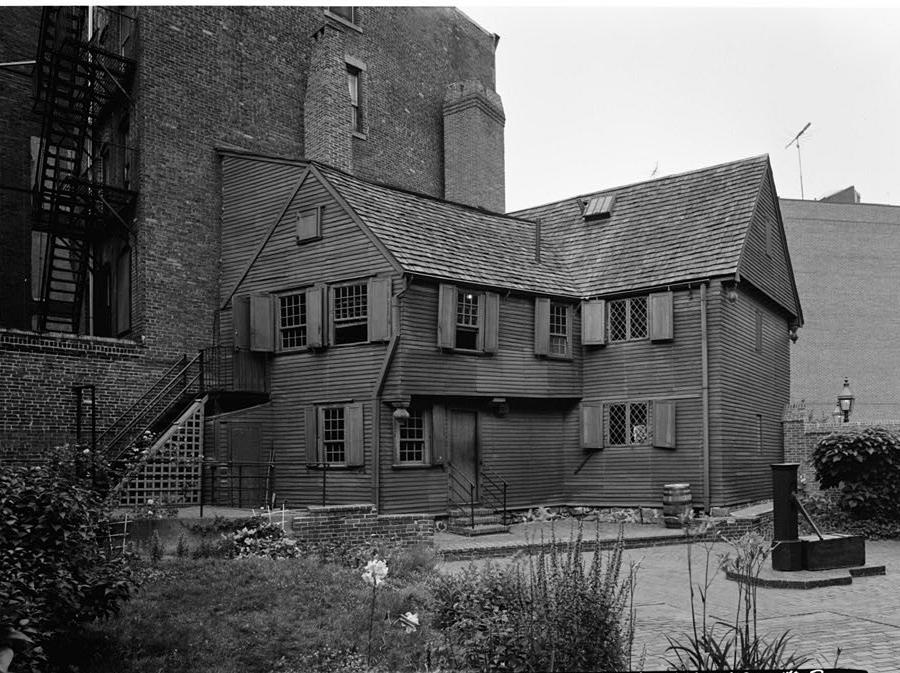 [whosehouse6-4+(2).jpg]