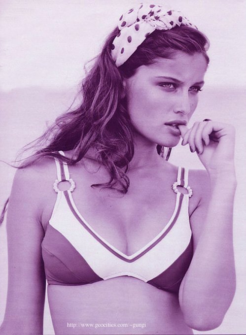 [Laetitia_Casta_seppia.jpg]