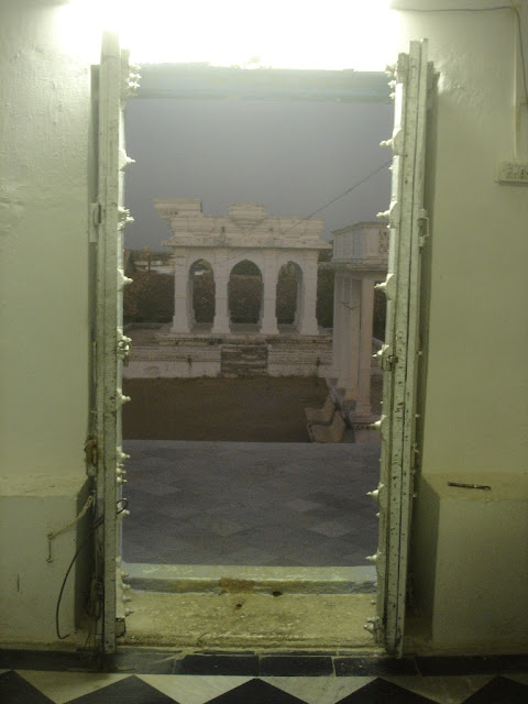 kera kutch gujarat dargah dome