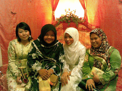 Bakalpengantin.com  Traditional hairstyle, Malay wedding, Wedding  hairstyles