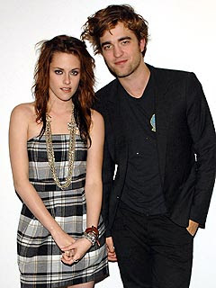 kristen stewart and robert pattinson kristen stewart and robert pattinson