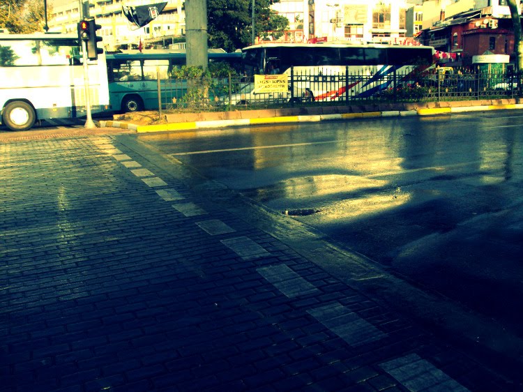 [rainy+days.jpg]