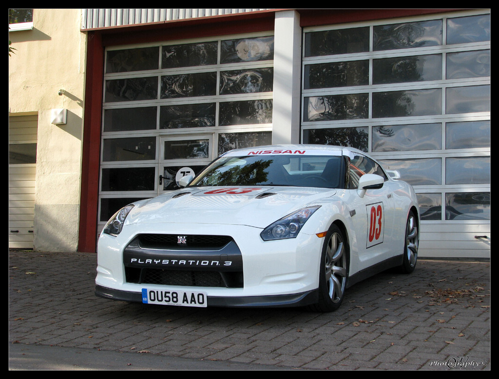[Nurburgring-GT-R-001.jpg]