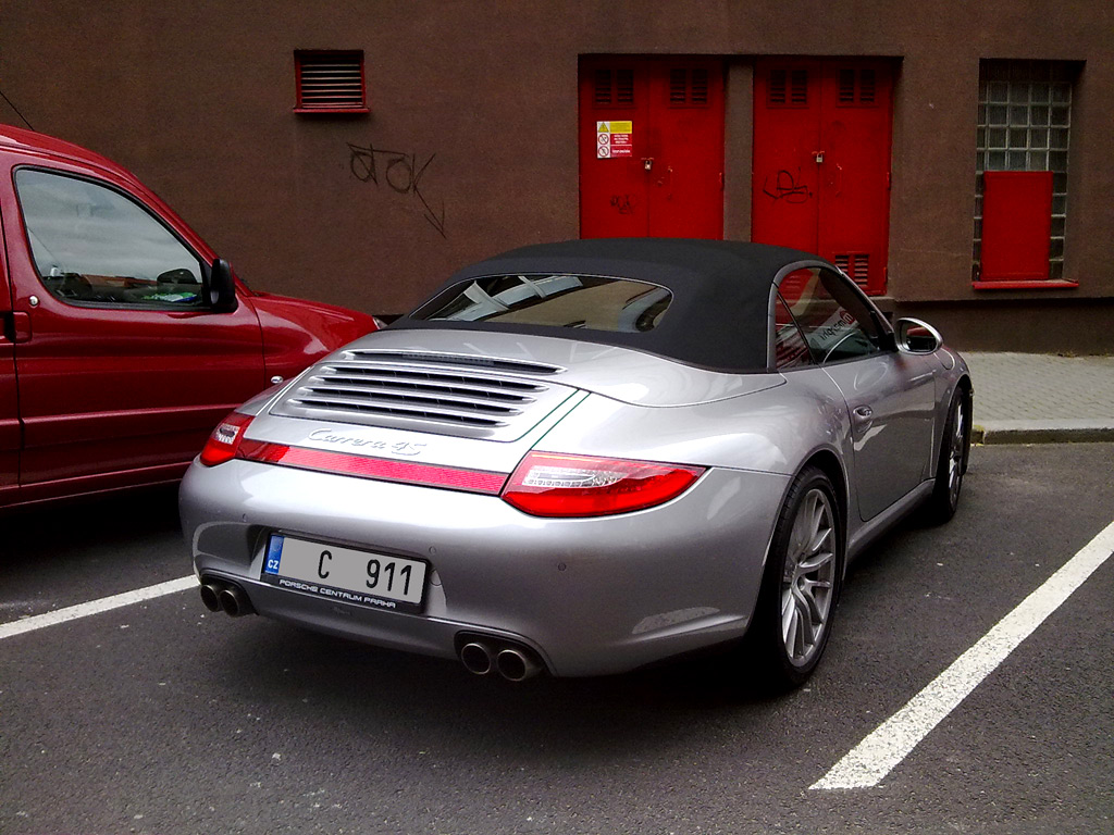[997-4s-cabrio-29-5-02.jpg]