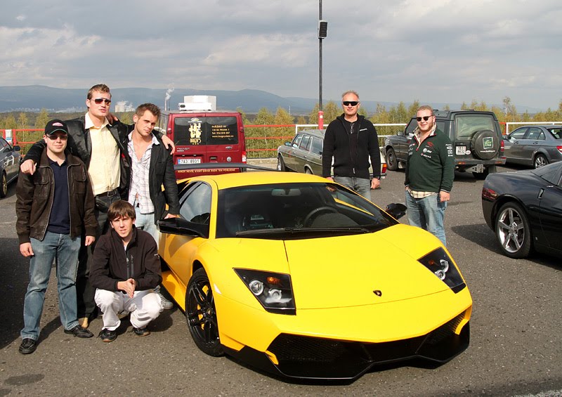 [LP670-SV-040.jpg]