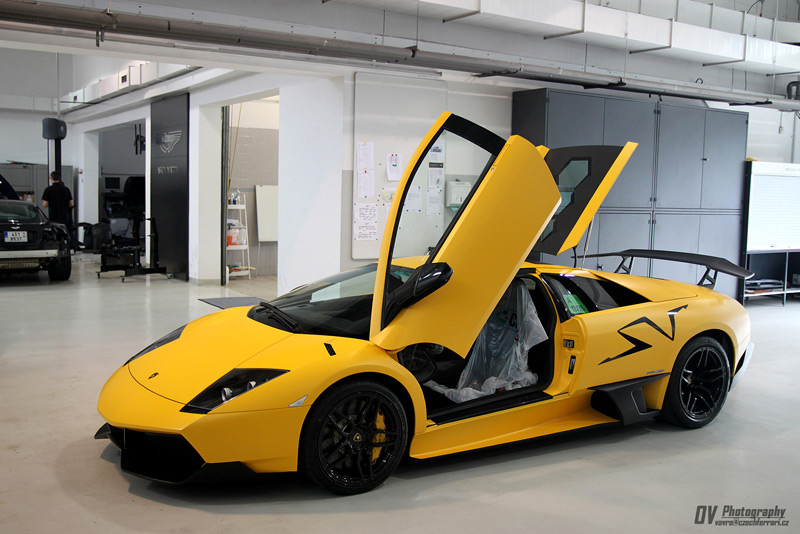 [LP670-SV-018.jpg]