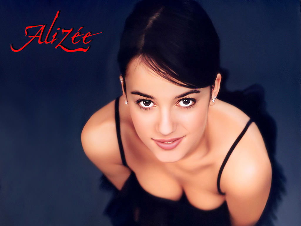 http://4.bp.blogspot.com/_zZrk_4LHcDM/TJ928wsnlJI/AAAAAAAAAG0/Uz4be3v9NlU/s1600/alizee.jpg