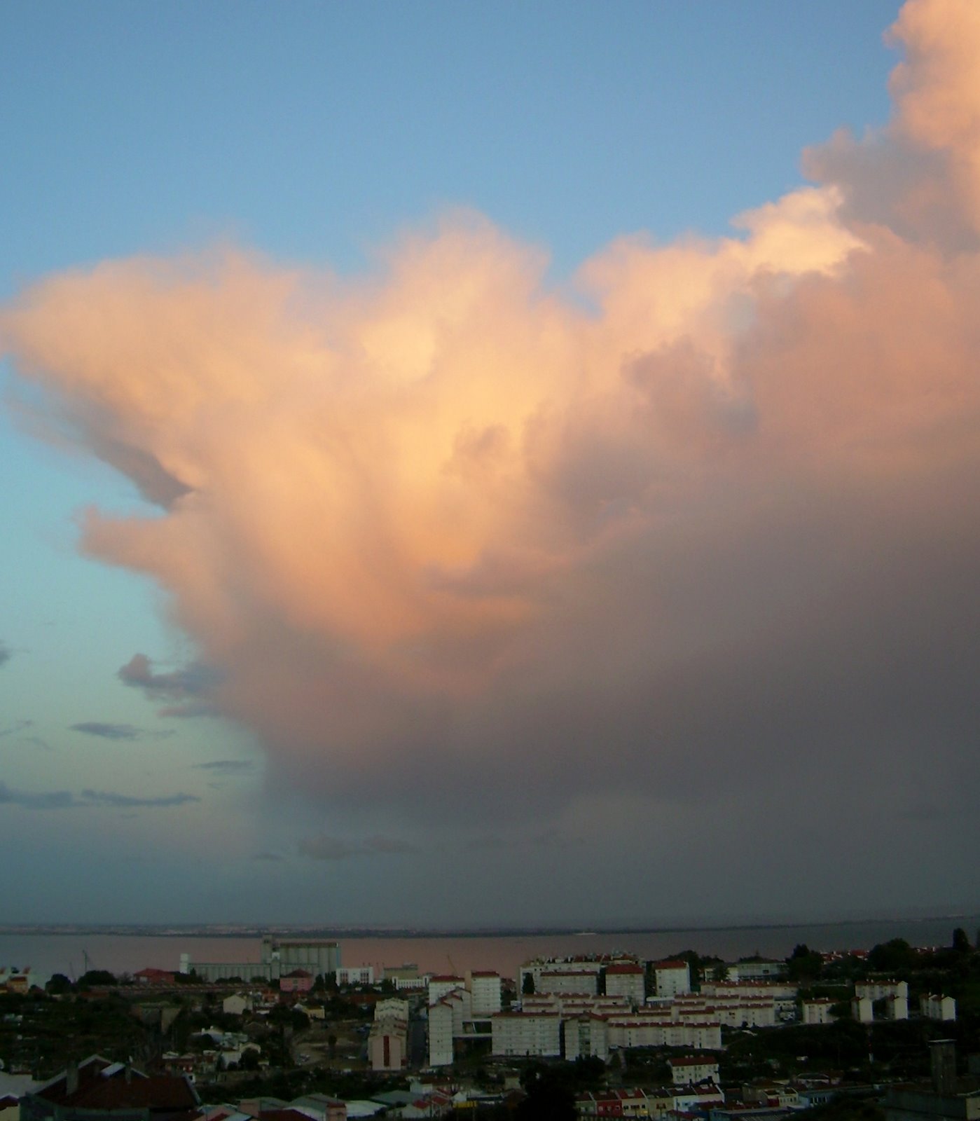 [Liboa,+Maio+de+2009.jpg]