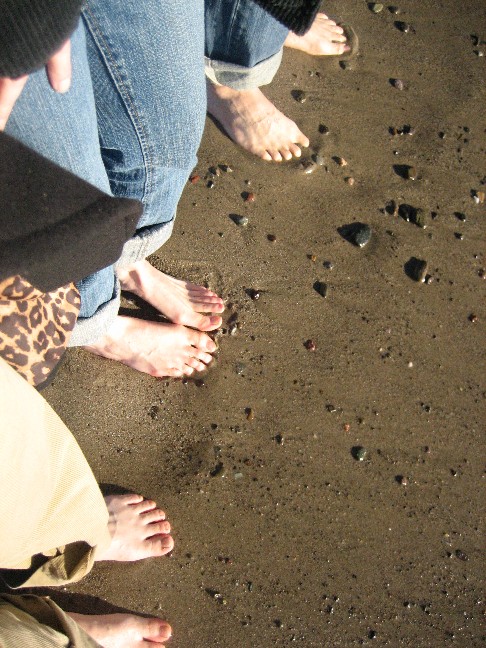 [barefoot+on+beach.JPG]