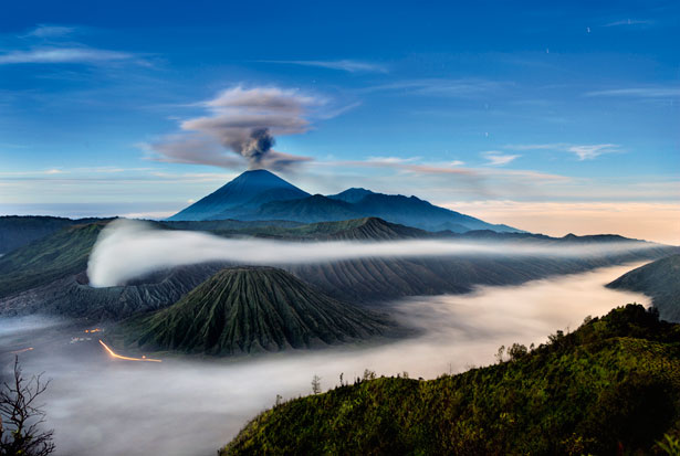 [volcano_feature.jpg]