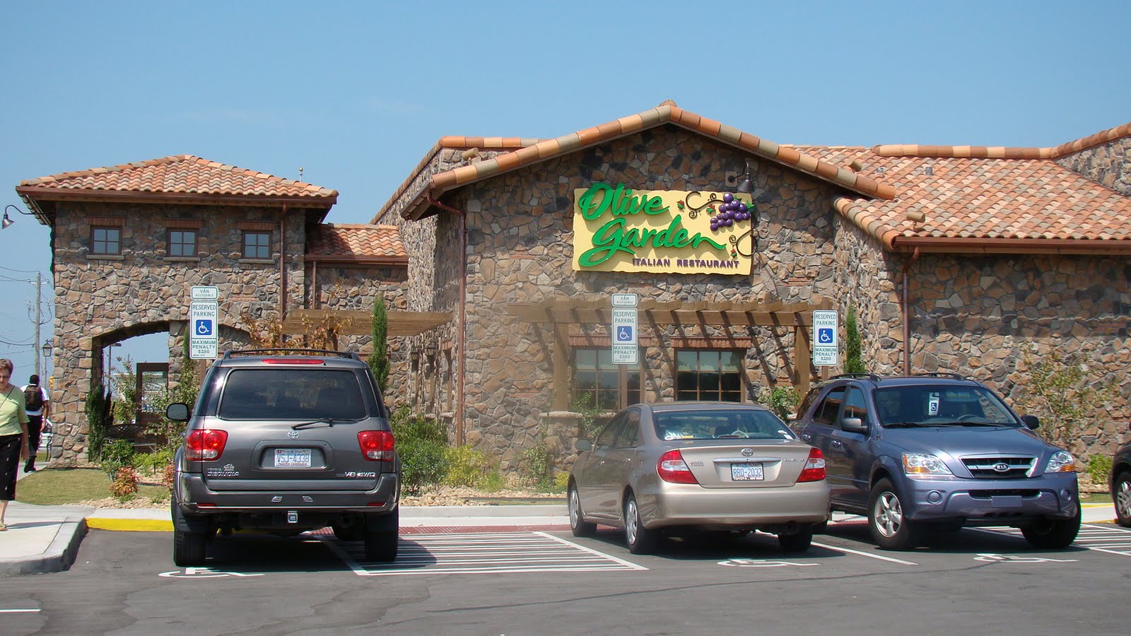The Bear Cupboard OLIVE GARDEN, MOREHEAD CITY