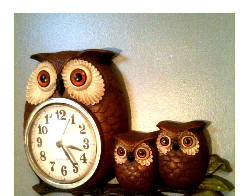 SEATTLE JUNK LOVE SOLD kitschy 1970's retro owl clock 34