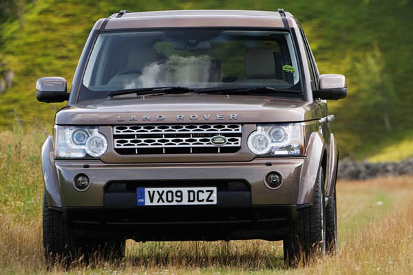 Land Rover Discovery 4 is a fourth generation sevenseat vehicle 
