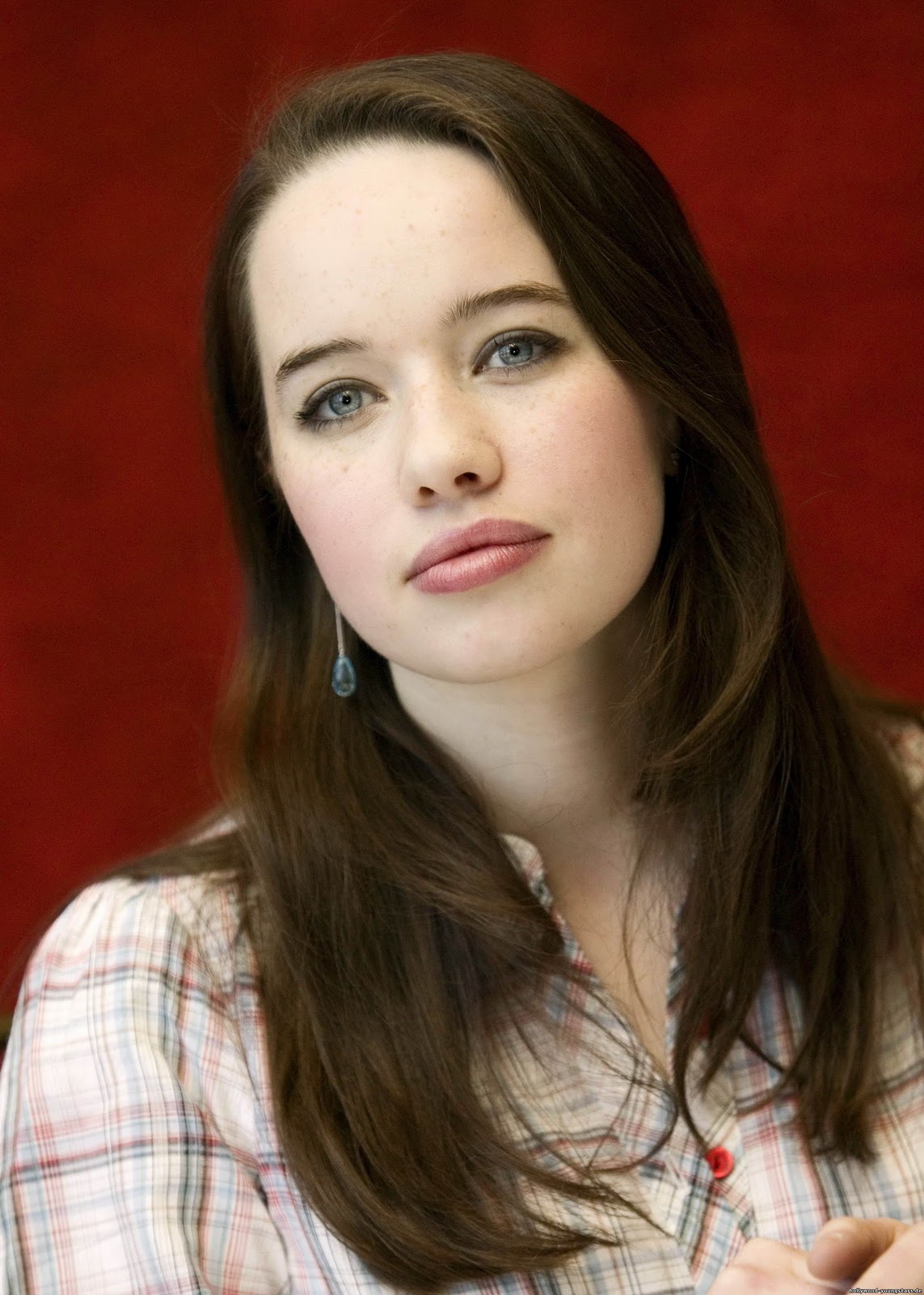 http://4.bp.blogspot.com/_zlHJ1z_3fzM/TT8pHobubrI/AAAAAAAAC_E/P2IjgHp6ACQ/s1600/88646_Anna_Popplewell_-_Prince_Caspian_N.jpg