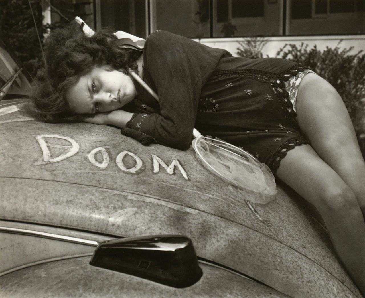 bedraggled ghost of a sonnet at twelve portraits of young women sally mann