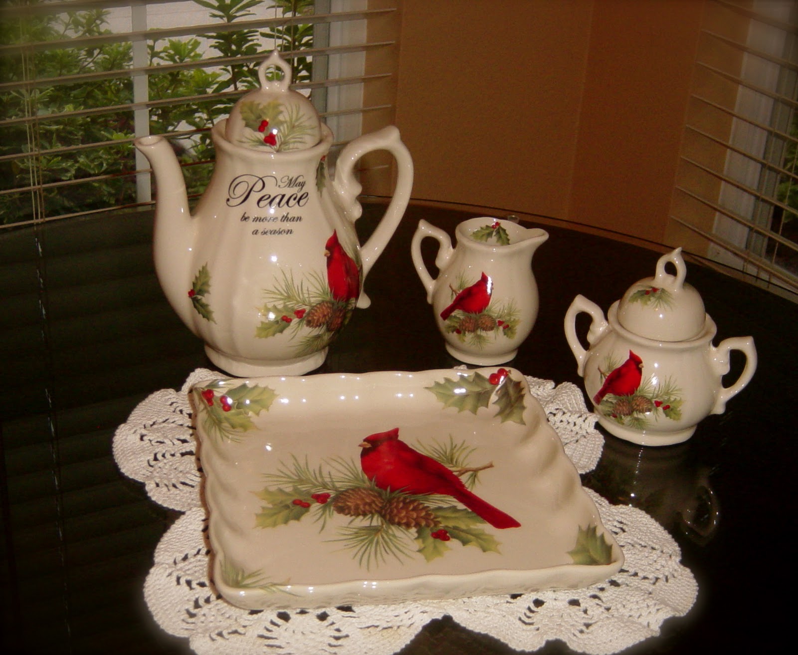 Lou Girl Plus Tea Christmas Cream and Sugar set